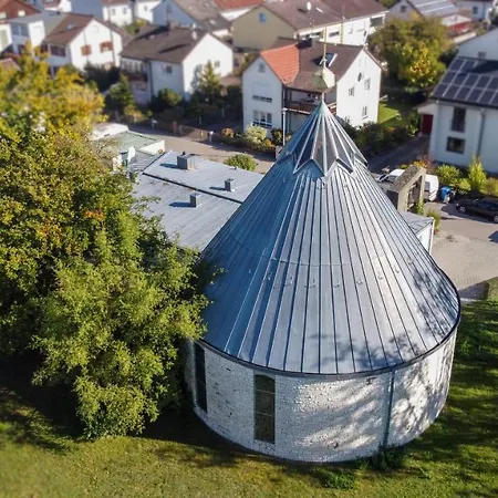 Ferienhaus Dreamcation - Ehemalige Kirche Mit Haus Bis 26 Personen, 3d-tour, Garten, Terrasse, Bbq