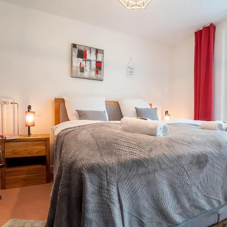 Dreamcation - Ehemalige Kirche Mit Haus Bis 26 Personen, 3d-tour, Garten, Terrasse, Bbq Ferienhaus