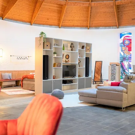 Dreamcation - Ehemalige Kirche Mit Haus Bis 26 Personen, 3d-tour, Garten, Terrasse, Bbq Ferienhaus *