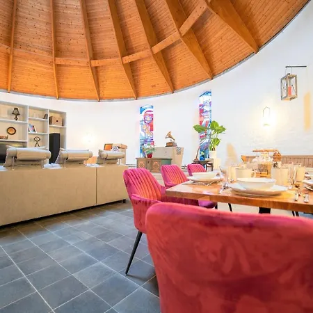 Ferienhaus Dreamcation - Ehemalige Kirche Mit Haus Bis 26 Personen, 3d-tour, Garten, Terrasse, Bbq
