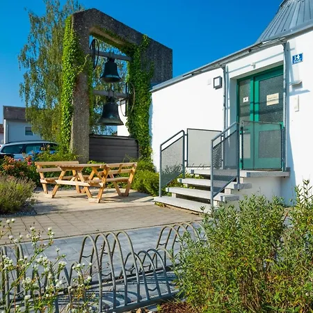 Ferienhaus Dreamcation - Ehemalige Kirche Mit Haus Bis 26 Personen, 3d-tour, Garten, Terrasse, Bbq *